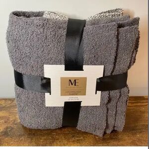 Modern Expressions Throw